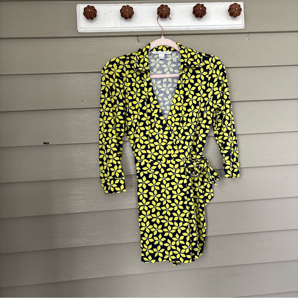 Diane Von Furstenberg Yellow and navy Wrap romper